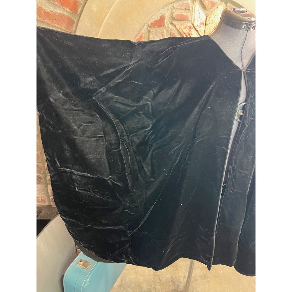 Cape velvet black wrap - Picture 2 of 8